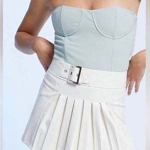 LA Hearts strapless structured tube top size Xs. Zips on the side